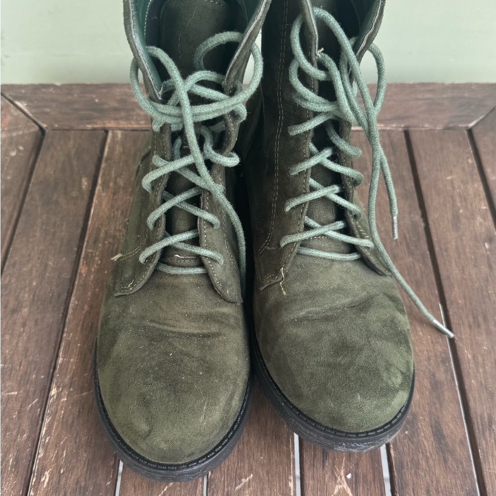 Green Lace-Up Boots